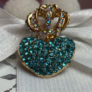 💎Blue Crystal Crown Love Heart Brooch💎
